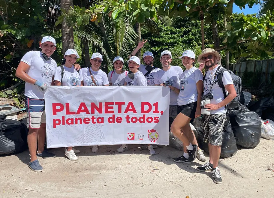 Actividad de restauración de parque para niños en San Andrés