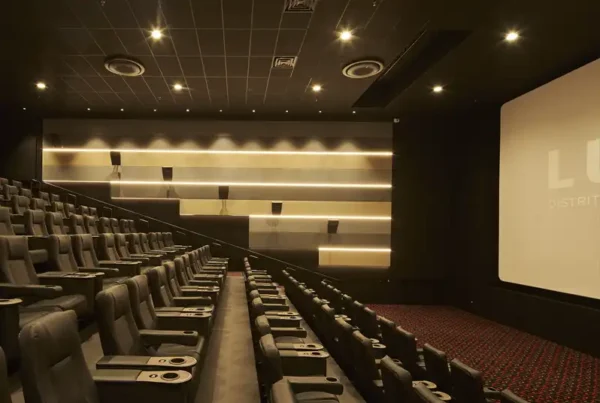 Sala de cina Lúmina Cineco