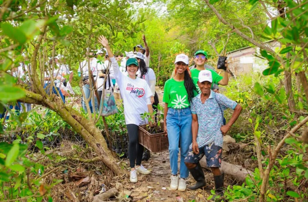 jornada de restauración ambiental en la que se sembraron 625 mangles